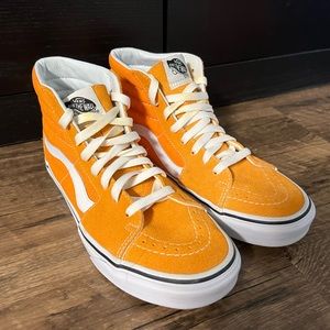 Vans Sk8-hi orange, men’s size 6, women’s size 7.5